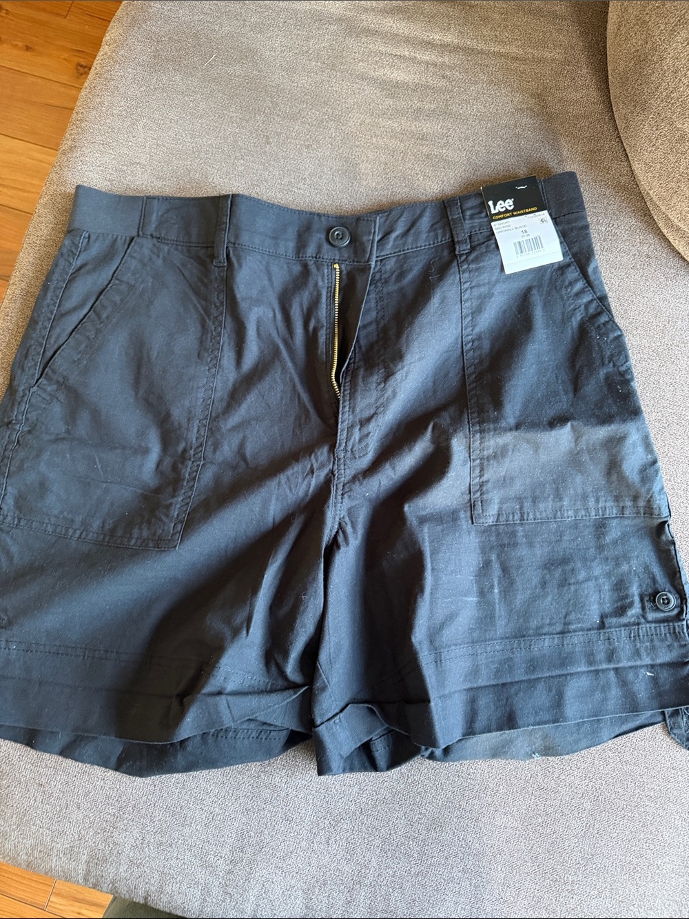 Lee woman’s Black Cargo Shorts with Front Patch Pockets